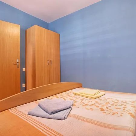 Mladen Appartement *